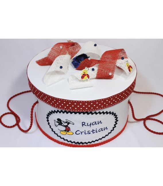 Cutie de pastrat lucrusoarele de la botez model rotund brodat cu Mickey