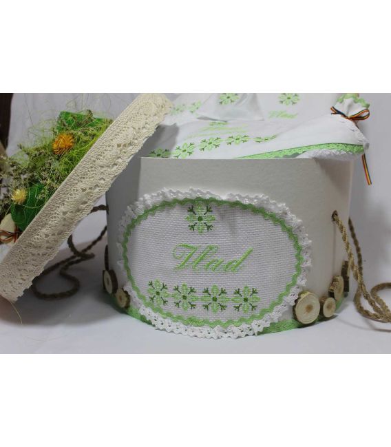 Trusouri botez traditionale - Trusou botez personalizat si cutie botez traditionale broderie stelute